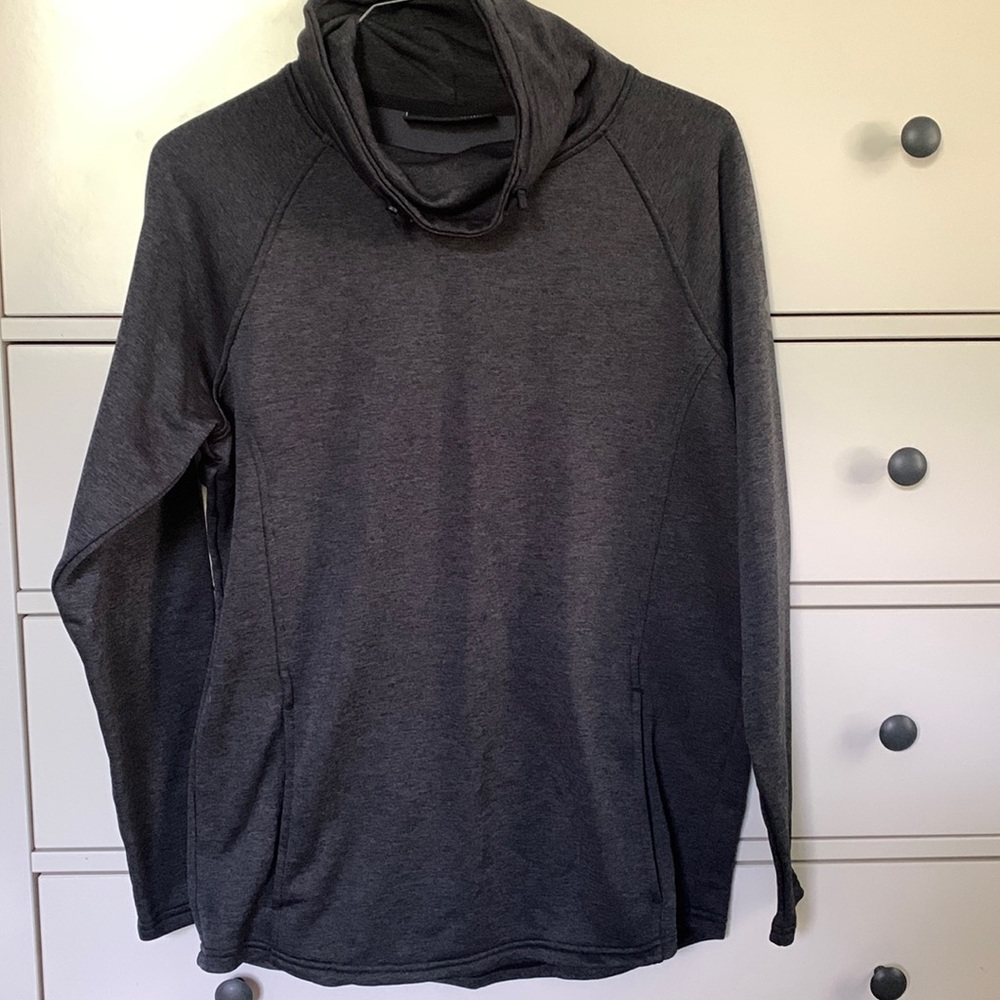 Under armor cold gear sweatshirt